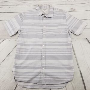 Quiksilver Shirt Size Small Regular Fit Button Up